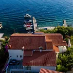 House Subic Appartamento