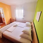 House Subic * Supetarska Draga