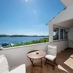 House Subic * Supetarska Draga