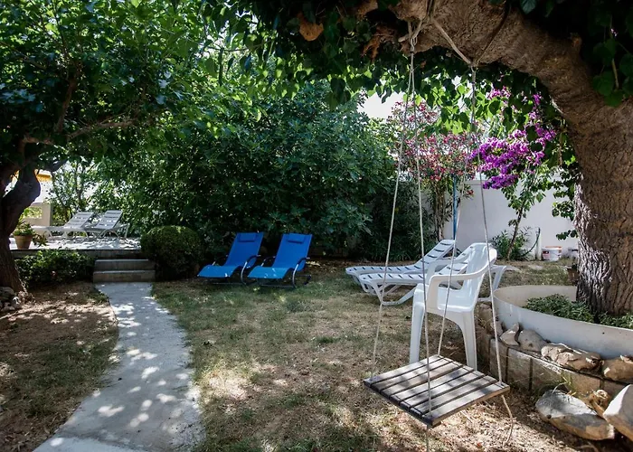 Apartment House Subic *