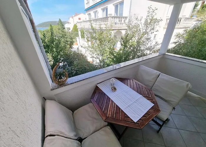 Apartment House Subic *