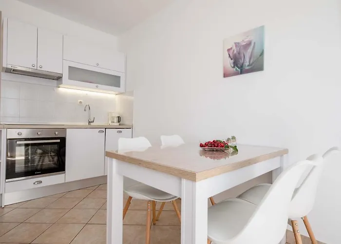 Apartment House Subic