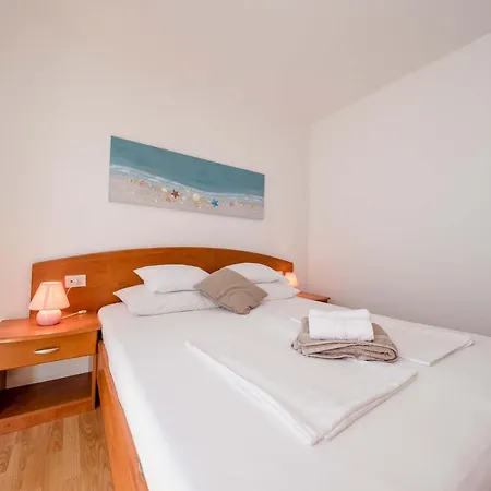 Apartman House Subic *