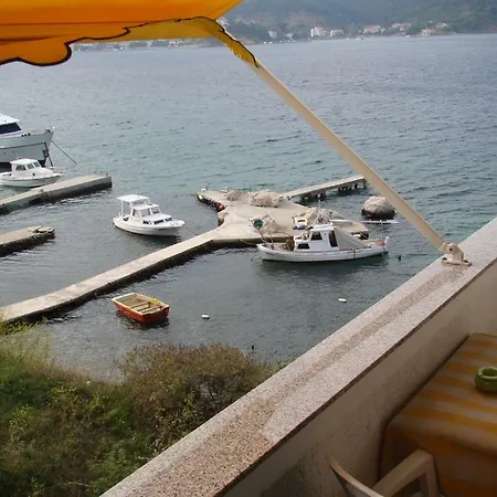 Apartman House Subic *