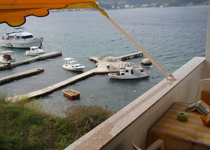 Appartement House Subic *